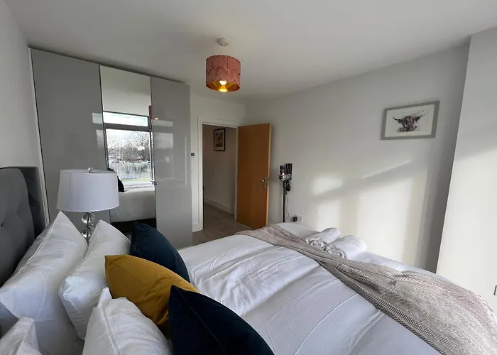 C1, Luxury 2 Bedroom Flat In Wembley