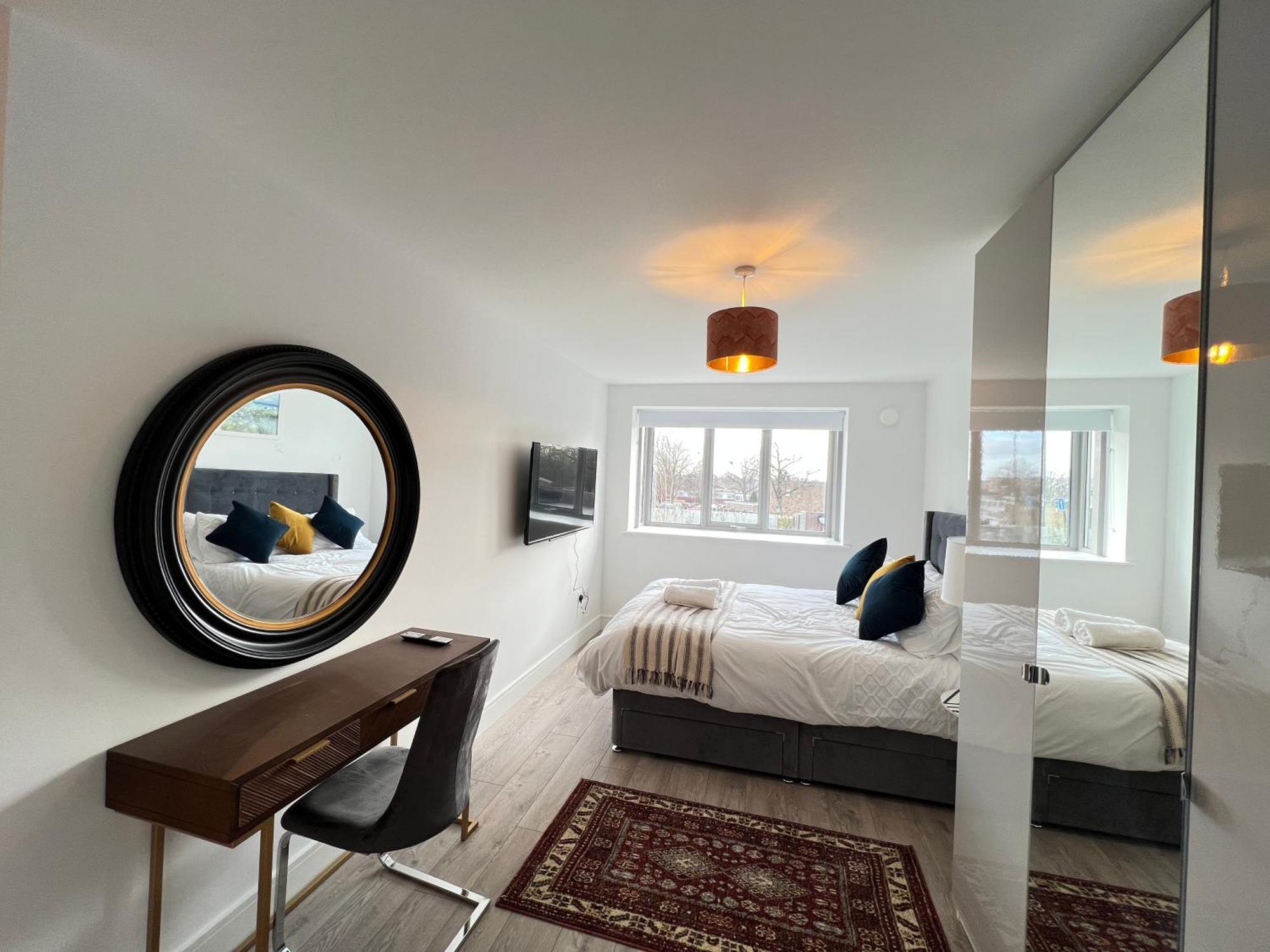 C1, Luxury 2 Bedroom Flat In Wembley Апартаменты Лондон