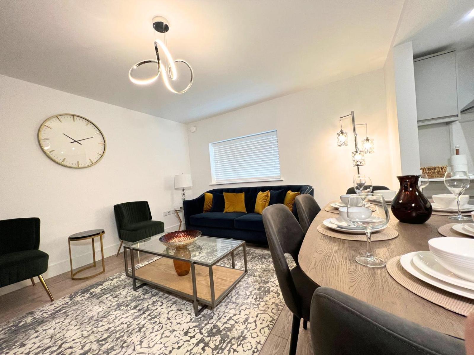 C1, Luxury 2 Bedroom Flat In Wembley Апартаменты